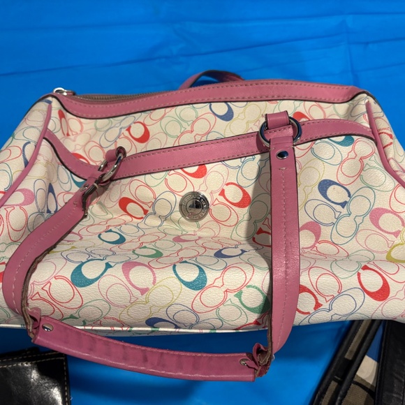 Coach nag - Picture 2 of 2